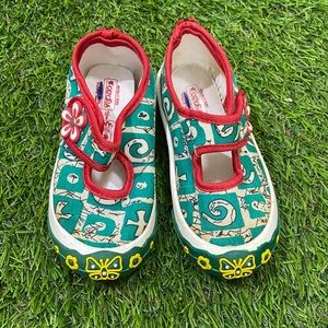 Kids Shoes. Size - 27/9